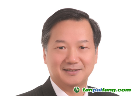 周宏春   國務(wù)院發(fā)展研究中心研究員、副巡視員，國務(wù)院特殊津貼獲得者;從事資源、環(huán)境、可持續(xù)發(fā)展等領(lǐng)域的產(chǎn)業(yè)和政策研究 