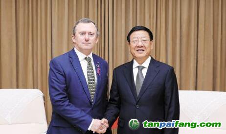 國(guó)家林業(yè)和草原局局長(zhǎng)張建龍會(huì)見(jiàn)加蓬林業(yè)、海洋、環(huán)境和氣候變化部部長(zhǎng)李懷特