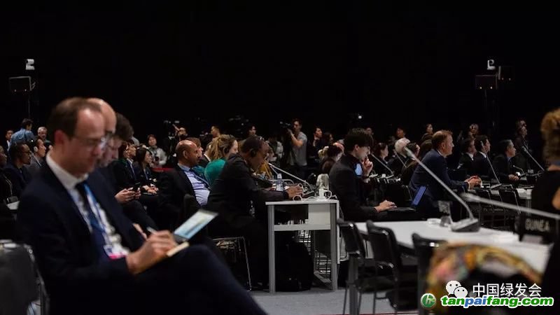 12月14日星期六，也就是CoP25會議原定結(jié)束的第二天午夜進行的全體會議。（來源：UNFCCC）